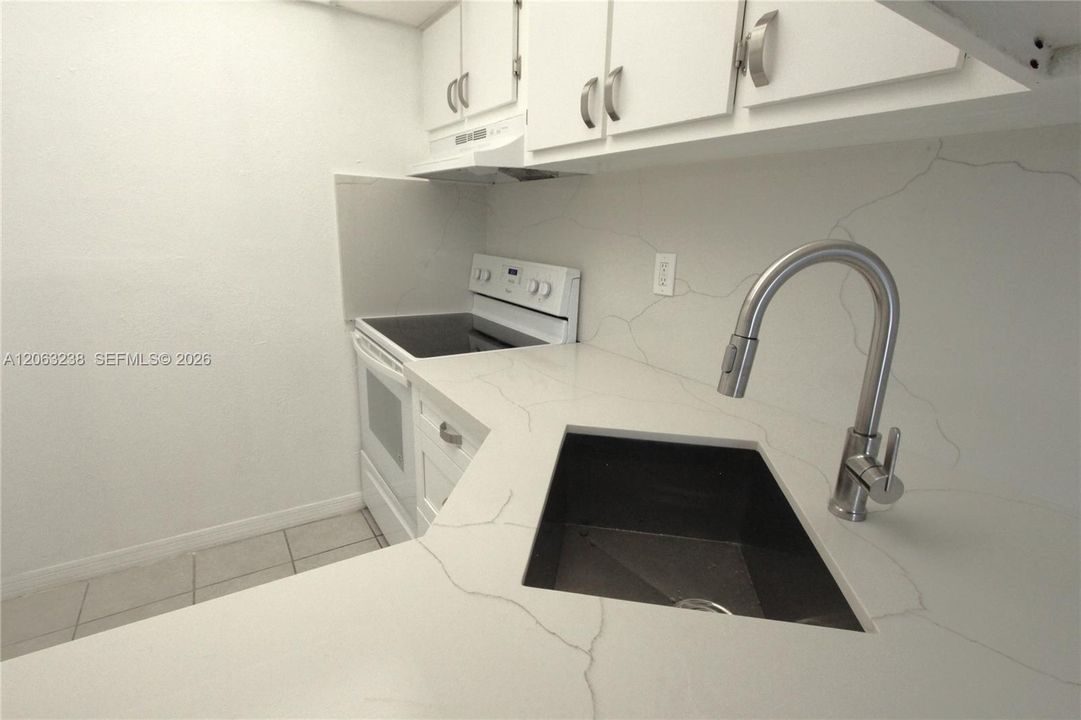 For Rent: $1,750 (1 beds, 1 baths, 598 Square Feet)