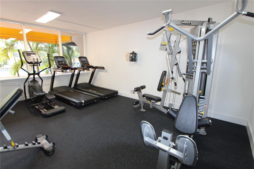 For Rent: $1,750 (1 beds, 1 baths, 598 Square Feet)