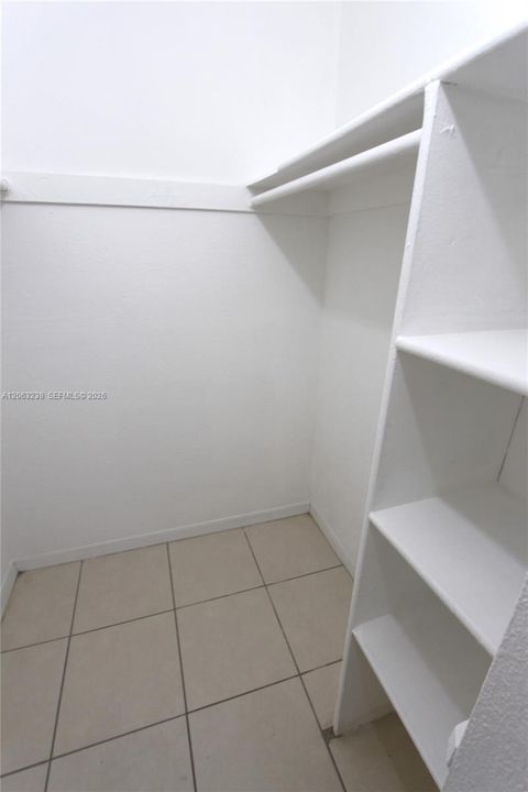 For Rent: $1,750 (1 beds, 1 baths, 598 Square Feet)