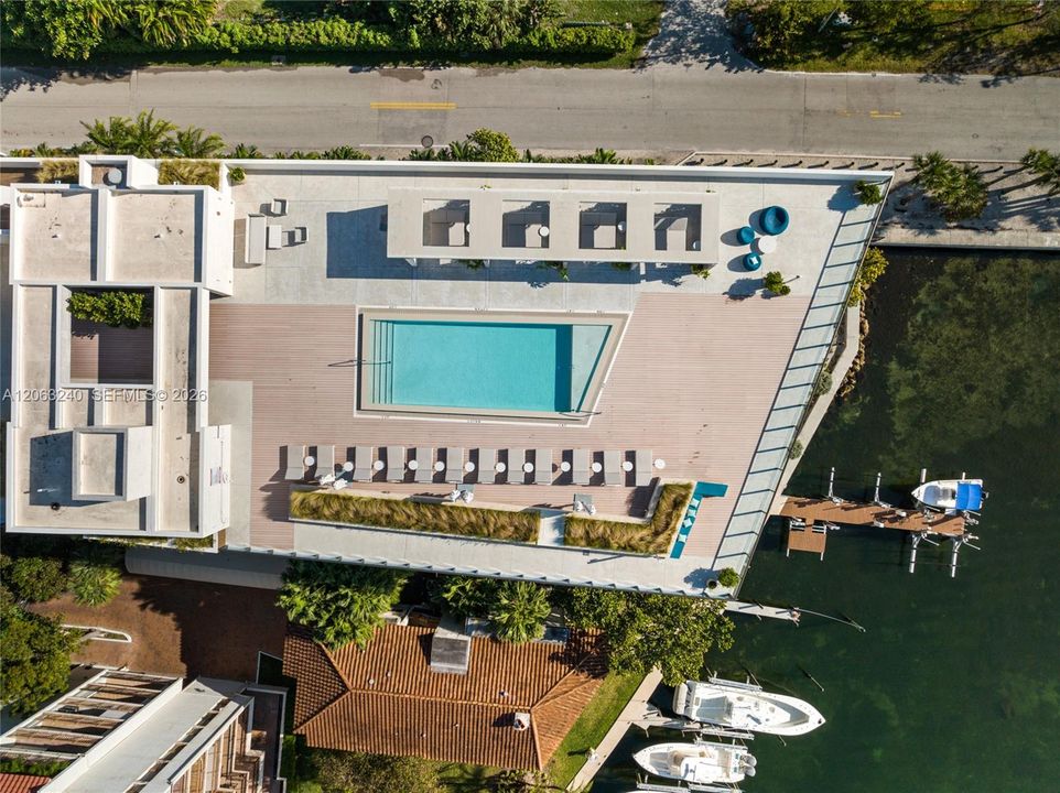 На продажу: $5,250,000 (4 спален, 5 ванн, 3886 Квадратных фут)
