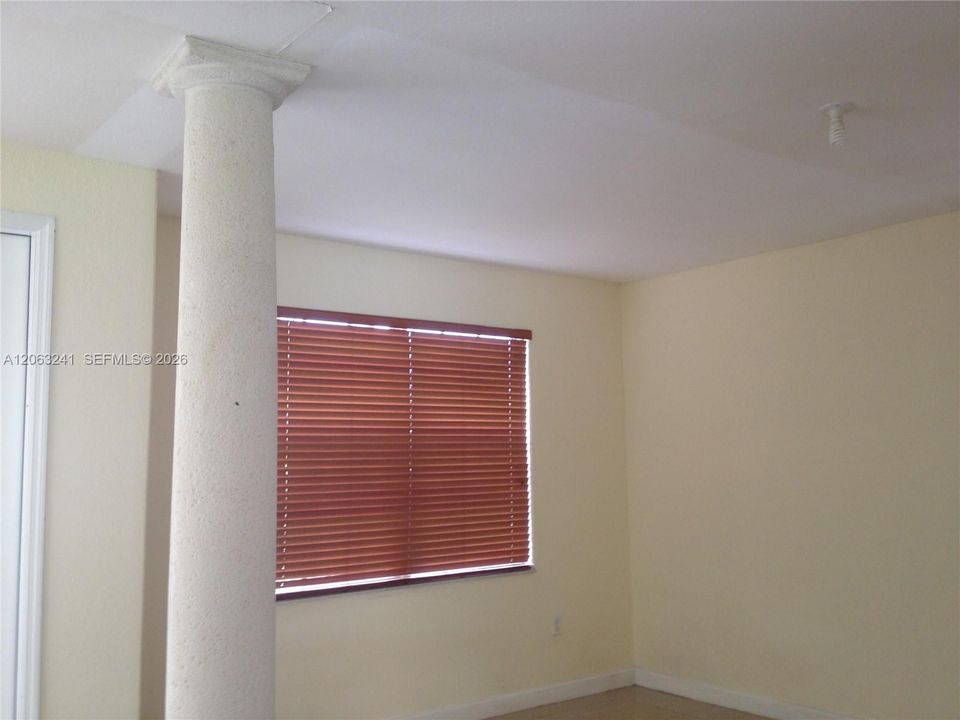 В аренду: $4,650 (5 спален, 4 ванн, 2740 Квадратных фут)