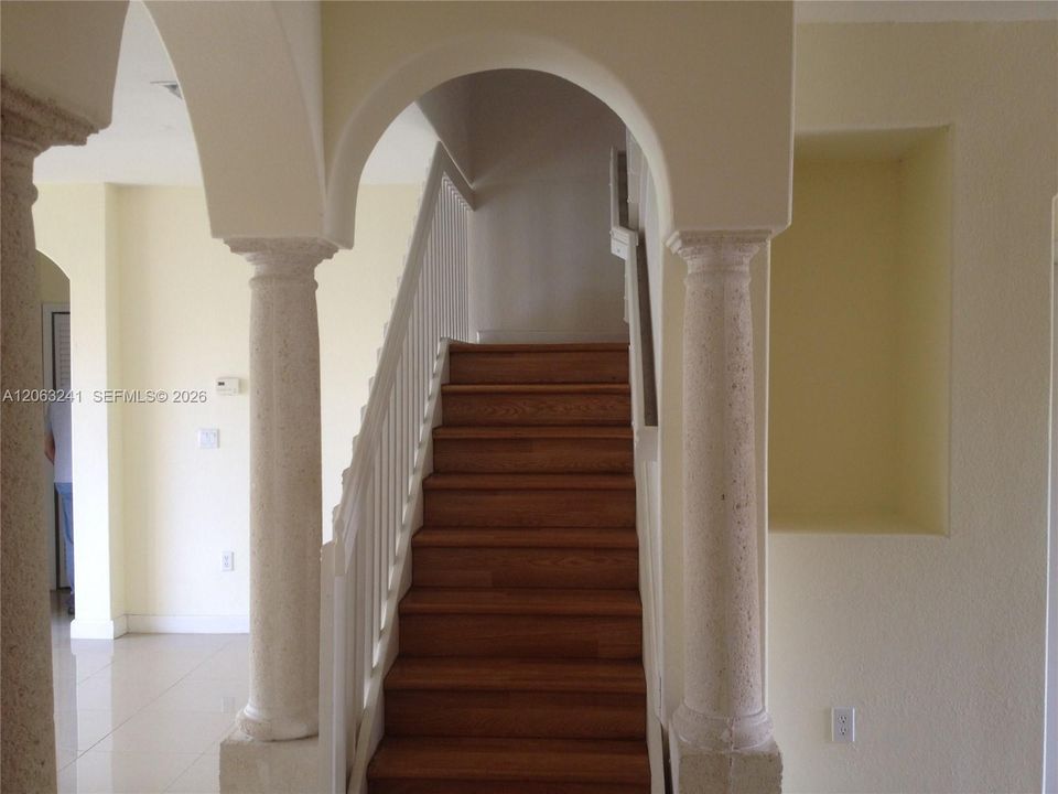 В аренду: $4,650 (5 спален, 4 ванн, 2740 Квадратных фут)