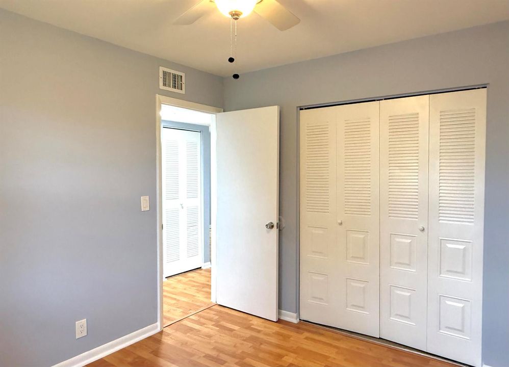 42 - Guest Bedroom (3)