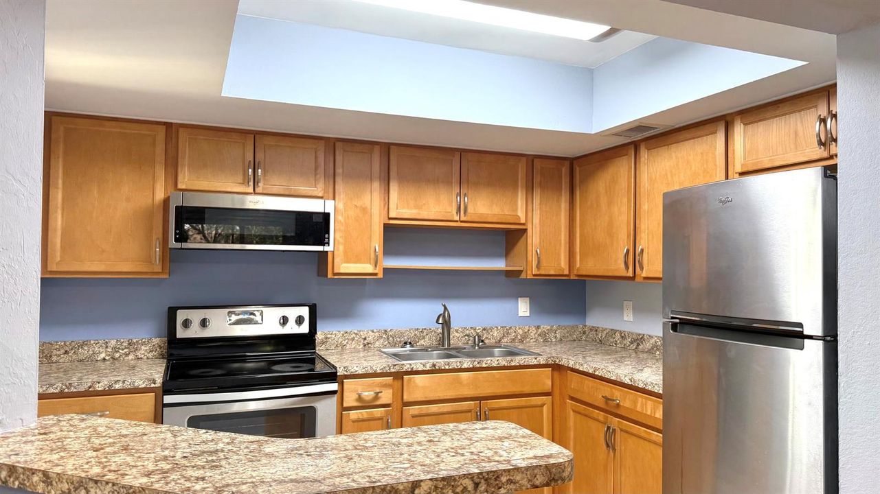 12 - Kitchen (2)