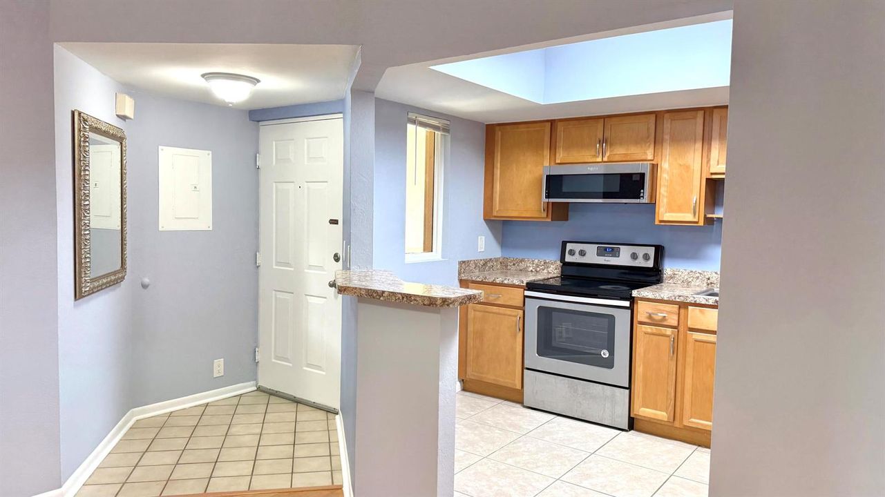 9 - Foyer_Kitchen