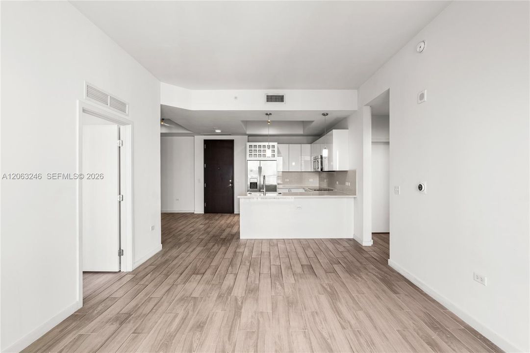 For Sale: $765,000 (2 beds, 2 baths, 1115 Square Feet)