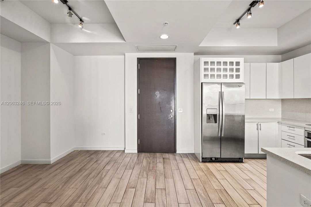 For Sale: $765,000 (2 beds, 2 baths, 1115 Square Feet)