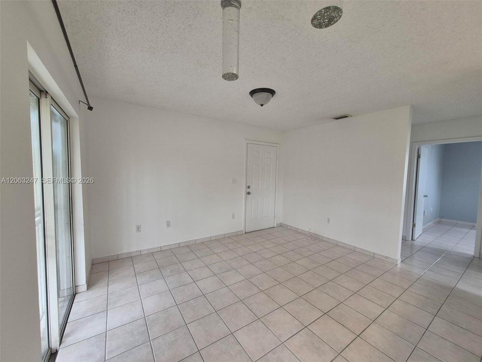 For Rent: $2,000 (2 beds, 1 baths, 0 Square Feet)