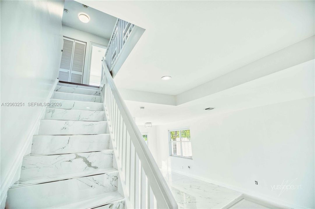 В аренду: $4,990 (3 спален, 2 ванн, 1692 Квадратных фут)