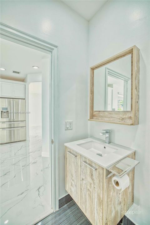 В аренду: $4,990 (3 спален, 2 ванн, 1692 Квадратных фут)