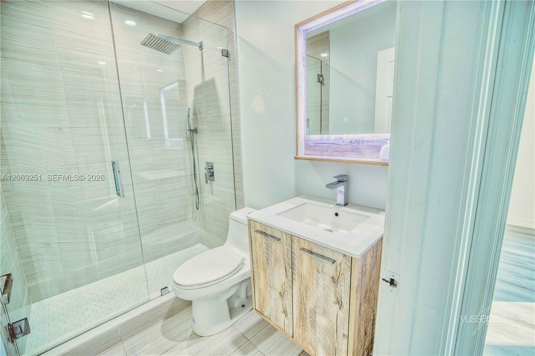 В аренду: $4,990 (3 спален, 2 ванн, 1692 Квадратных фут)