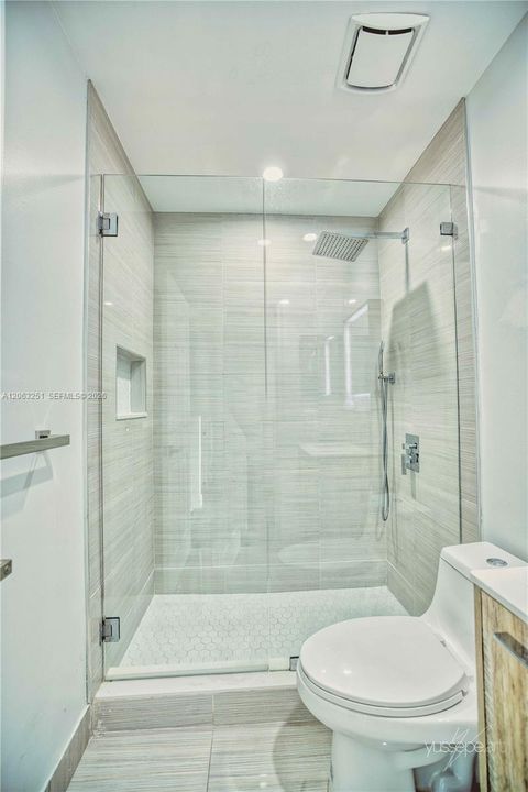 В аренду: $4,990 (3 спален, 2 ванн, 1692 Квадратных фут)