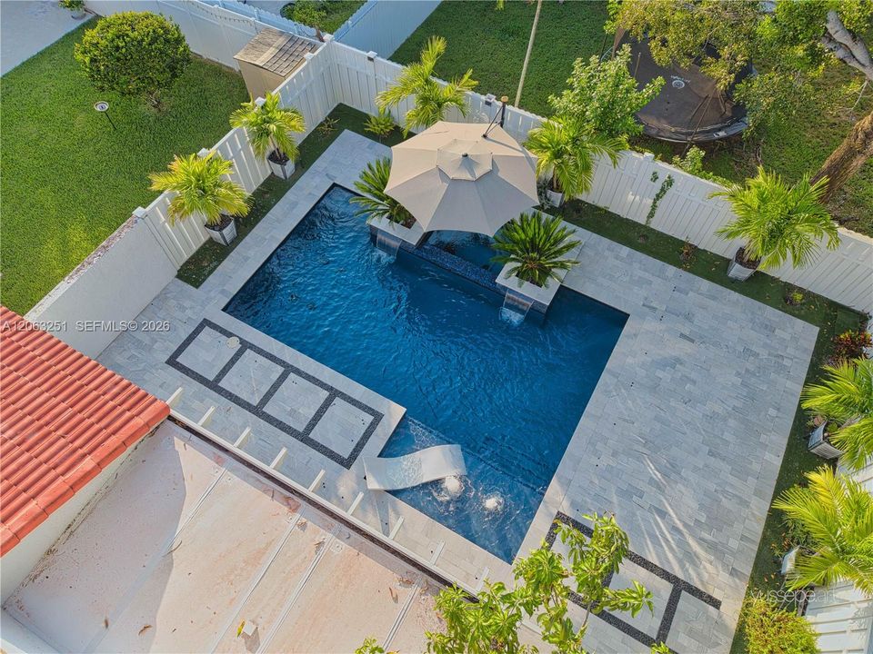 В аренду: $4,990 (3 спален, 2 ванн, 1692 Квадратных фут)