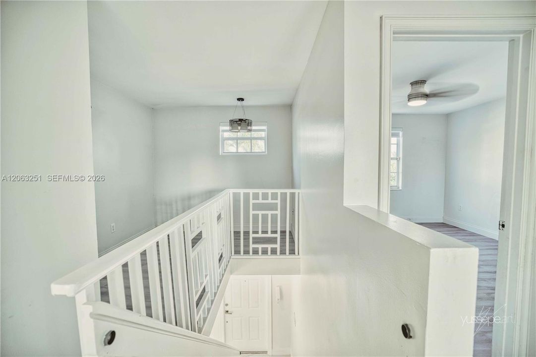 В аренду: $4,990 (3 спален, 2 ванн, 1692 Квадратных фут)