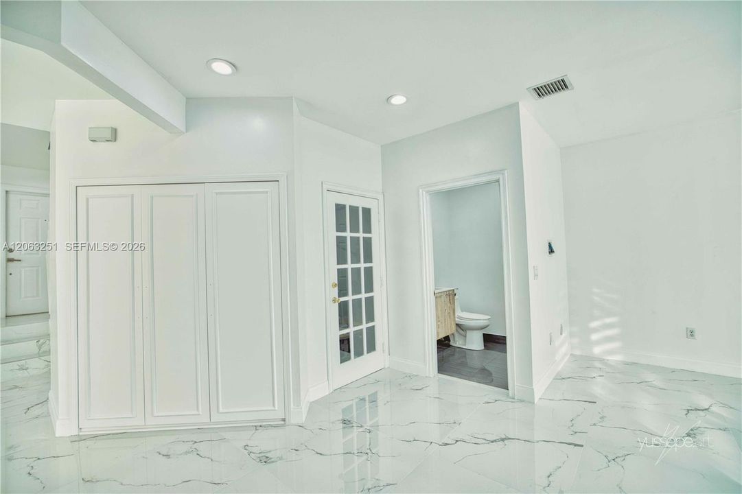 В аренду: $4,990 (3 спален, 2 ванн, 1692 Квадратных фут)