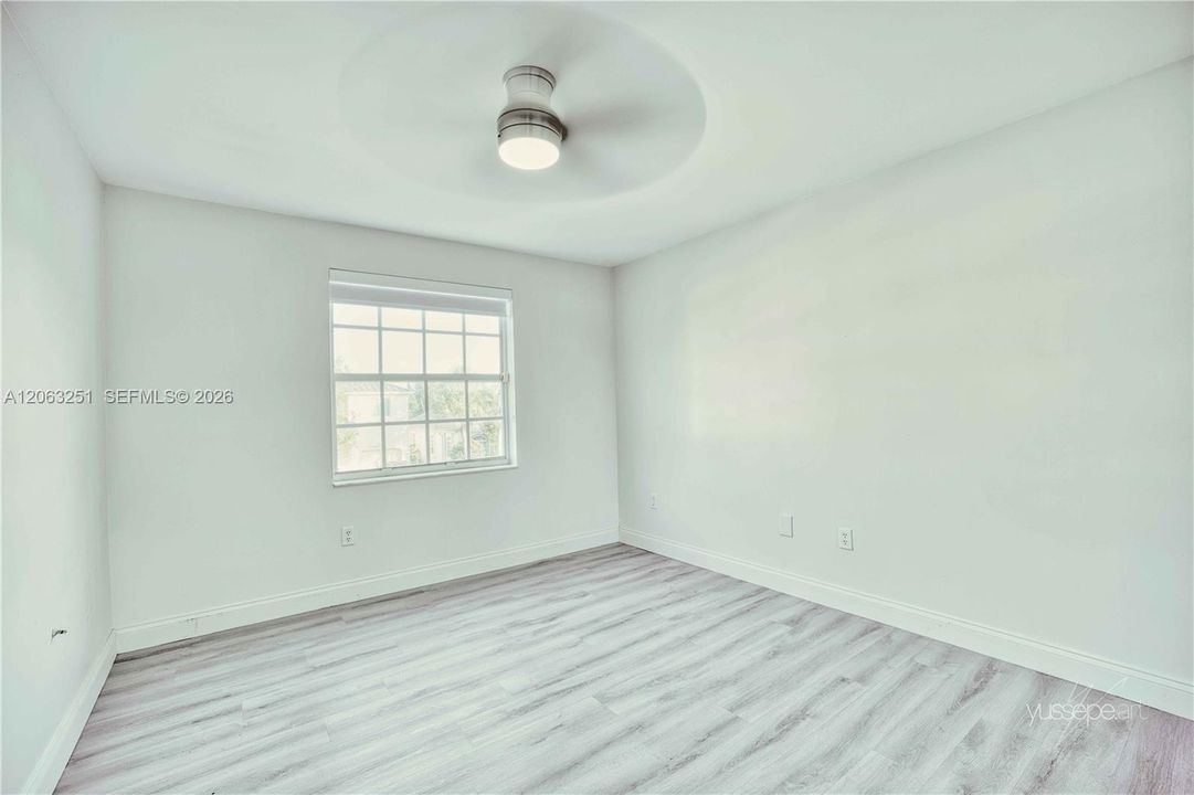 В аренду: $4,990 (3 спален, 2 ванн, 1692 Квадратных фут)