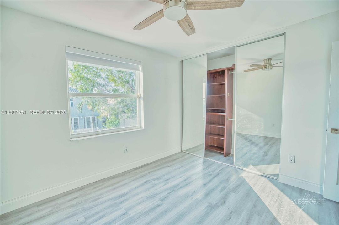 В аренду: $4,990 (3 спален, 2 ванн, 1692 Квадратных фут)