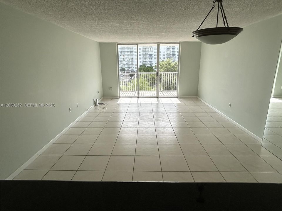 En Venta: $197,500 (1 camas, 1 baños, 1066 Pies cuadrados)