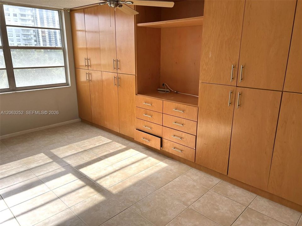 En Venta: $197,500 (1 camas, 1 baños, 1066 Pies cuadrados)