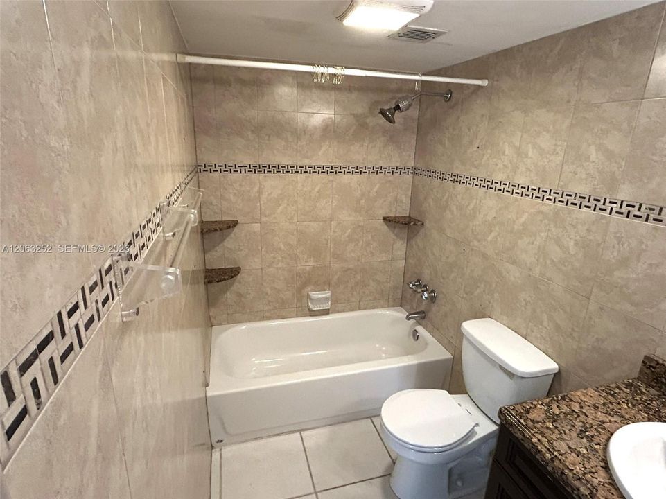 En Venta: $197,500 (1 camas, 1 baños, 1066 Pies cuadrados)