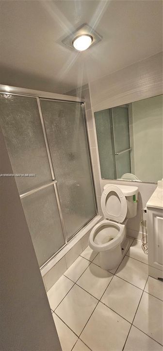 На продажу: $120,000 (2 спален, 2 ванн, 950 Квадратных фут)