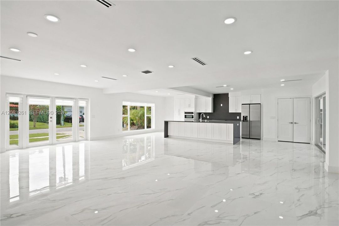 Living/Dining Room