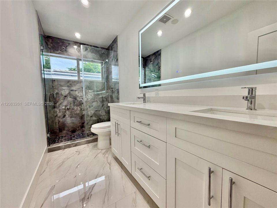For Sale: $3,500,000 (3 beds, 3 baths, 2760 Square Feet)