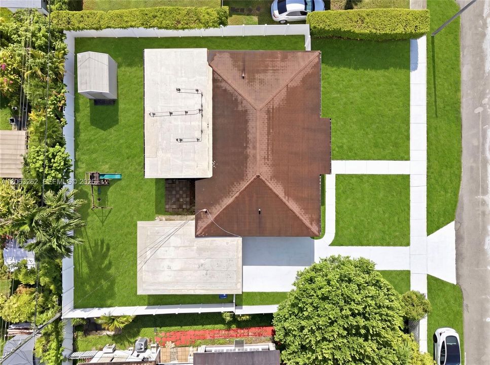 На продажу: $820,000 (4 спален, 2 ванн, 1779 Квадратных фут)