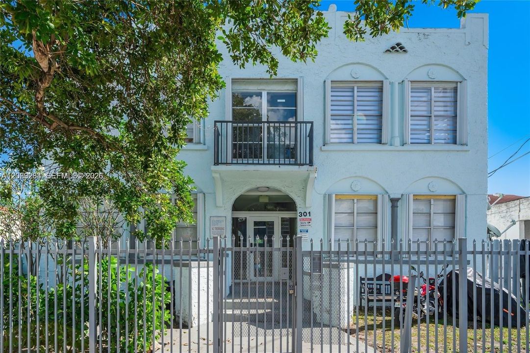 В аренду: $1,850 (2 спален, 1 ванн, 800 Квадратных фут)