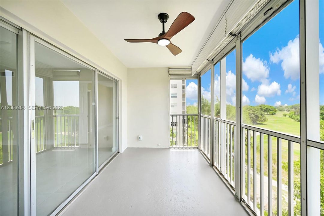 For Sale: $295,000 (3 beds, 2 baths, 1390 Square Feet)
