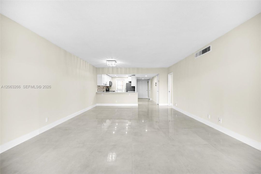 For Sale: $295,000 (3 beds, 2 baths, 1390 Square Feet)