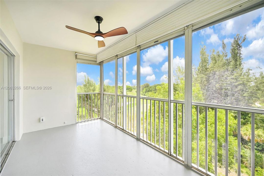 For Sale: $295,000 (3 beds, 2 baths, 1390 Square Feet)