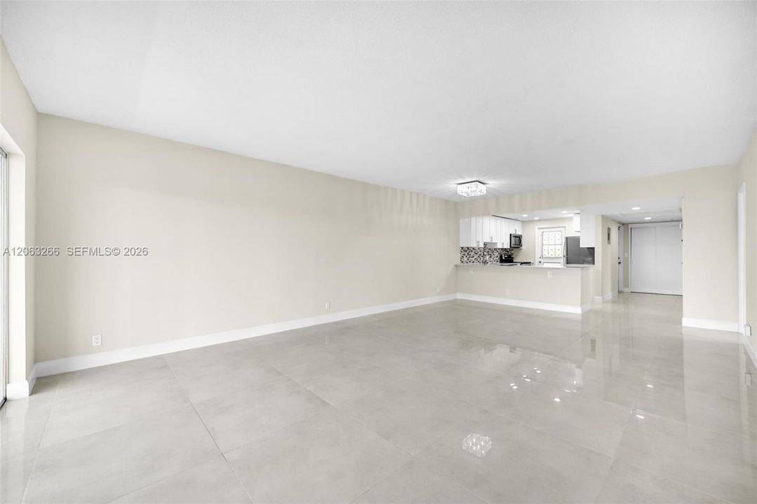 For Sale: $295,000 (3 beds, 2 baths, 1390 Square Feet)