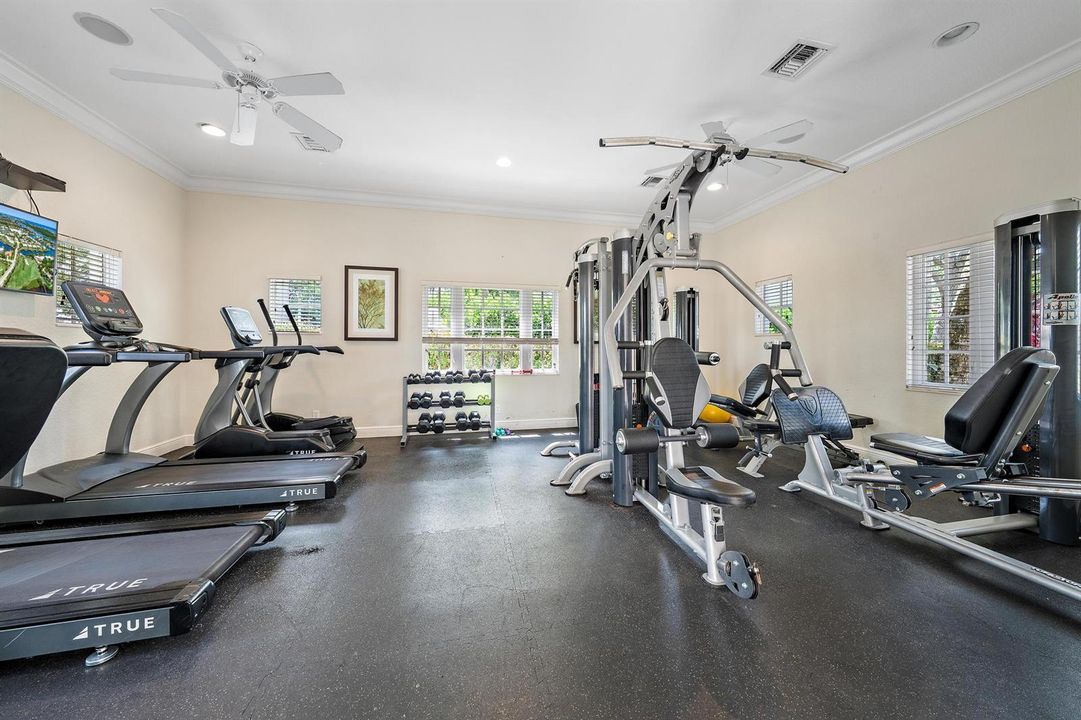 12132 Aviles Cir-46