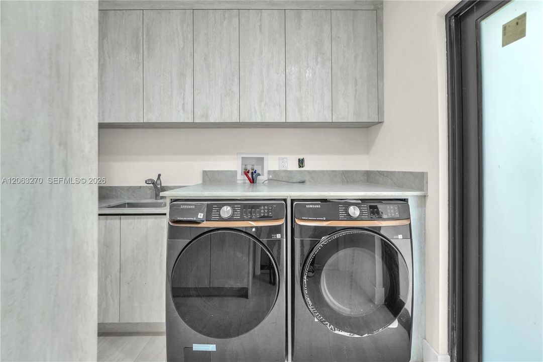 В аренду: $7,500 (4 спален, 3 ванн, 2252 Квадратных фут)