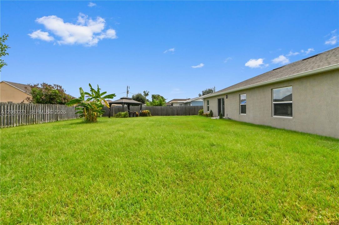 En Venta: $439,000 (4 camas, 2 baños, 2134 Pies cuadrados)