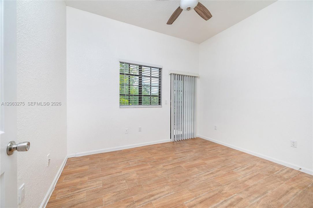 В аренду: $2,400 (3 спален, 2 ванн, 1200 Квадратных фут)