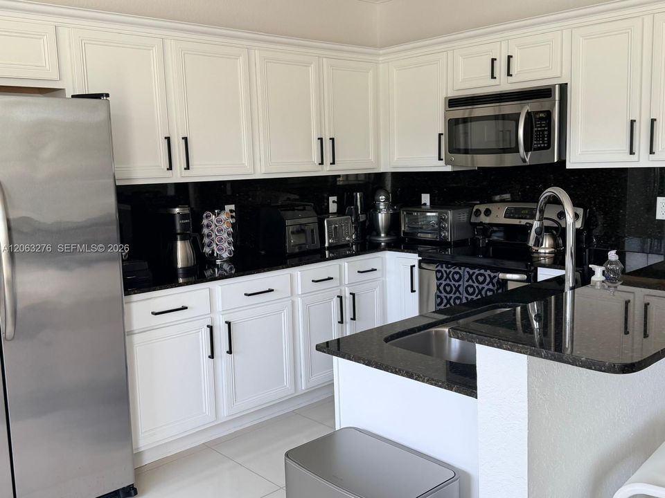 En Venta: $515,000 (3 camas, 2 baños, 1812 Pies cuadrados)