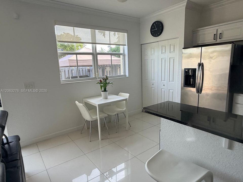 En Venta: $515,000 (3 camas, 2 baños, 1812 Pies cuadrados)