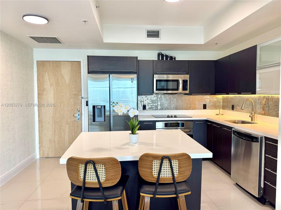 В аренду: $4,400 (2 спален, 2 ванн, 1129 Квадратных фут)