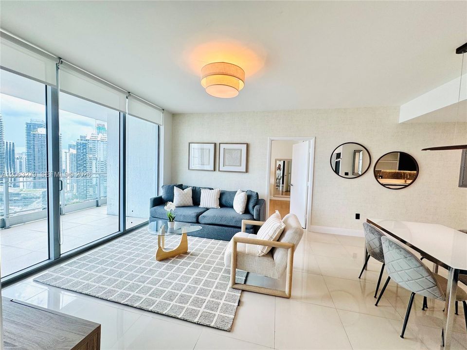 В аренду: $4,400 (2 спален, 2 ванн, 1129 Квадратных фут)