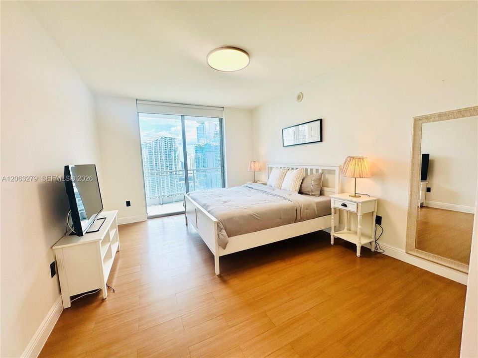 В аренду: $4,400 (2 спален, 2 ванн, 1129 Квадратных фут)