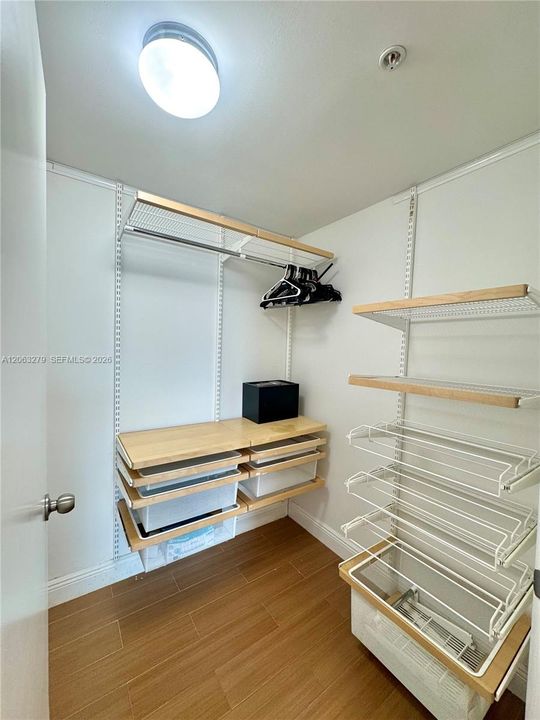 В аренду: $4,400 (2 спален, 2 ванн, 1129 Квадратных фут)
