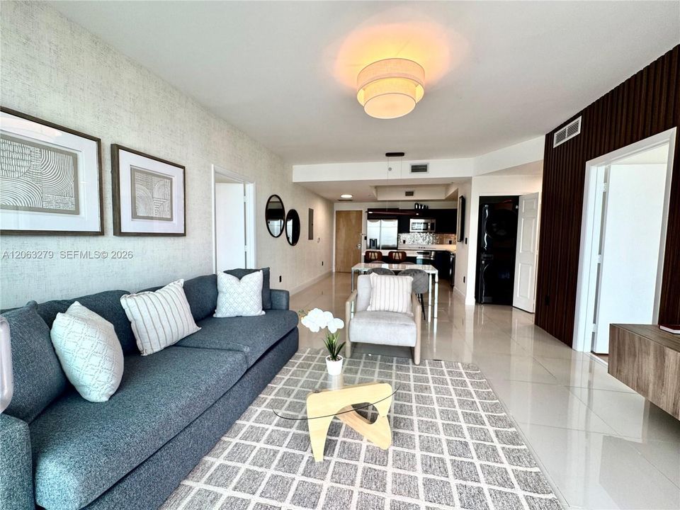 В аренду: $4,400 (2 спален, 2 ванн, 1129 Квадратных фут)