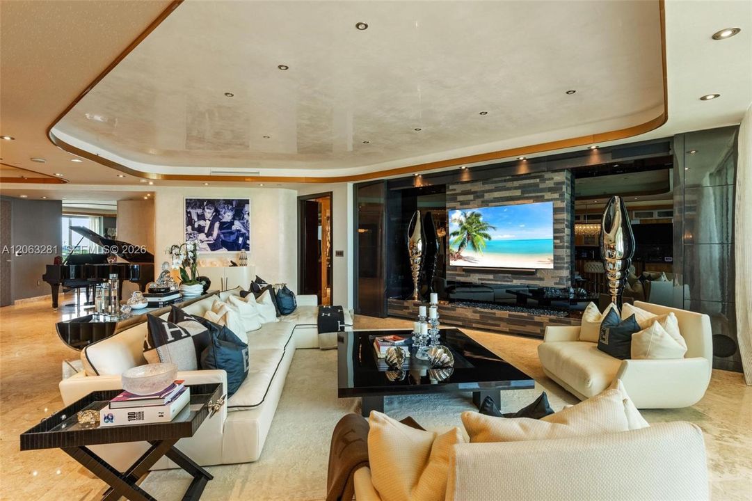 For Sale: $4,100,000 (3 beds, 5 baths, 3480 Square Feet)