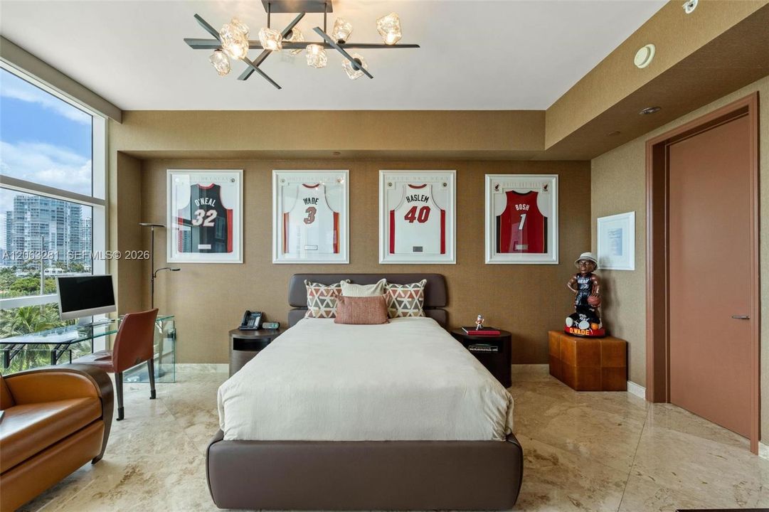 For Sale: $4,100,000 (3 beds, 5 baths, 3480 Square Feet)