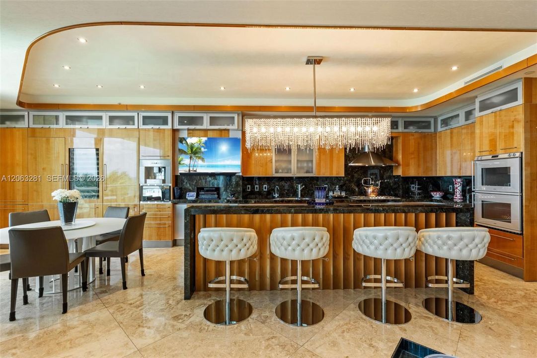 For Sale: $4,100,000 (3 beds, 5 baths, 3480 Square Feet)