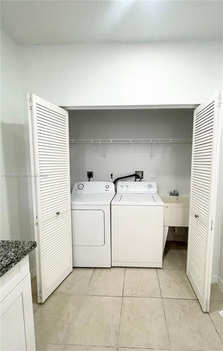 В аренду: $3,300 (3 спален, 2 ванн, 1542 Квадратных фут)