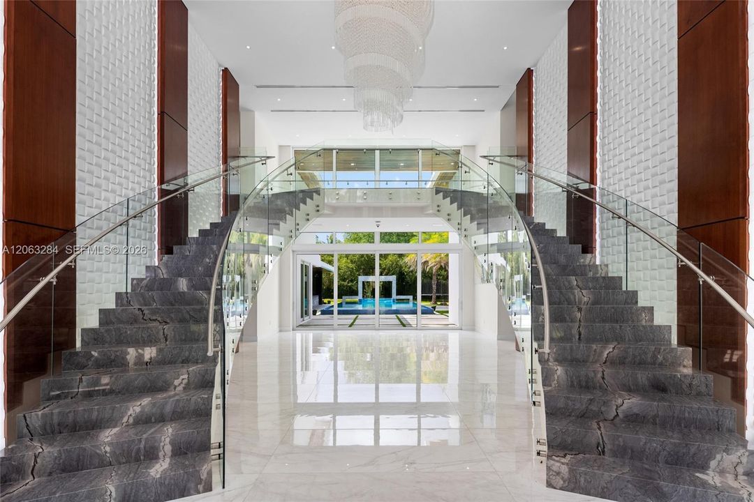 For Sale: $7,995,000 (8 beds, 10 baths, 10150 Square Feet)