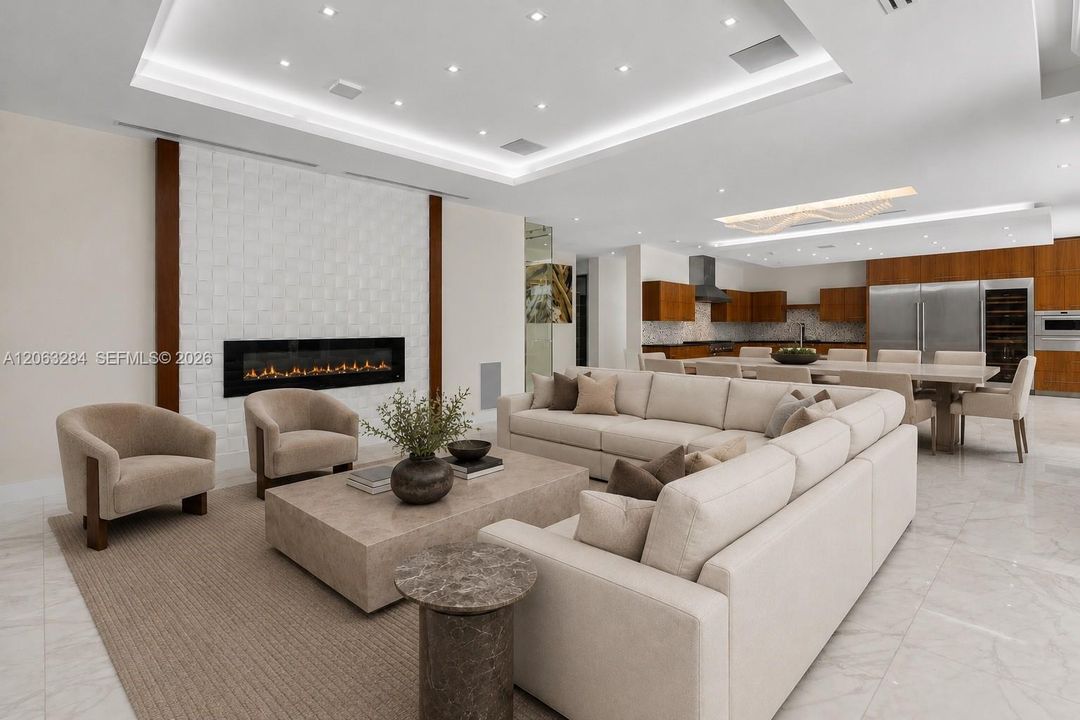 For Sale: $7,995,000 (8 beds, 10 baths, 10150 Square Feet)
